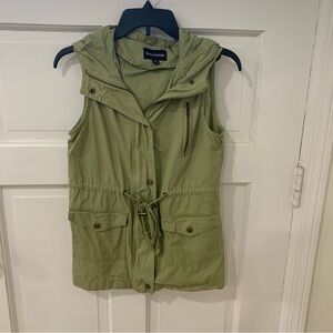Zenana Women’s Olive Green Utility Hooded Vest Zipper Snap Military Size Small